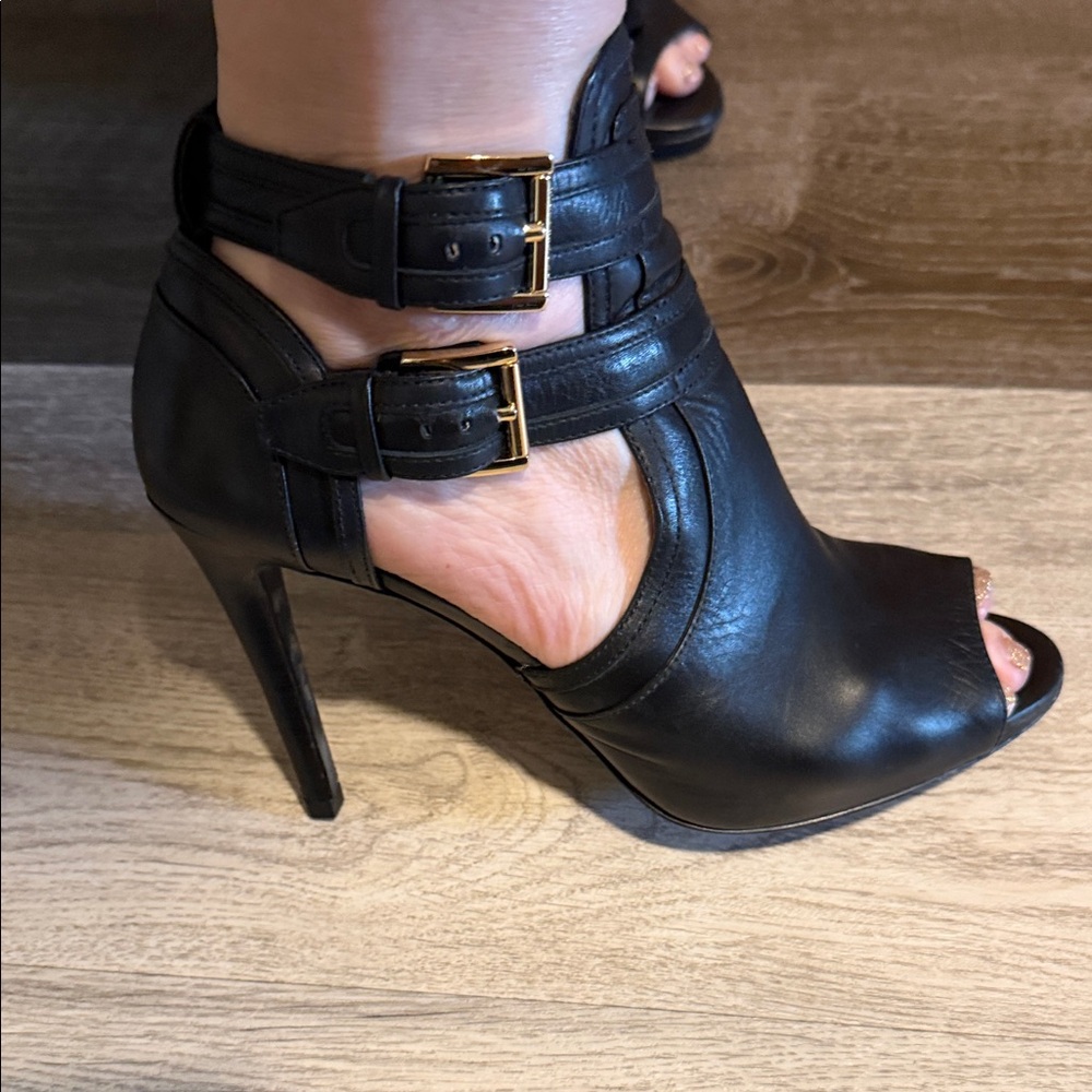 MICHAEL Michael Kors 4” Black Double Strap Heels size 7.5M